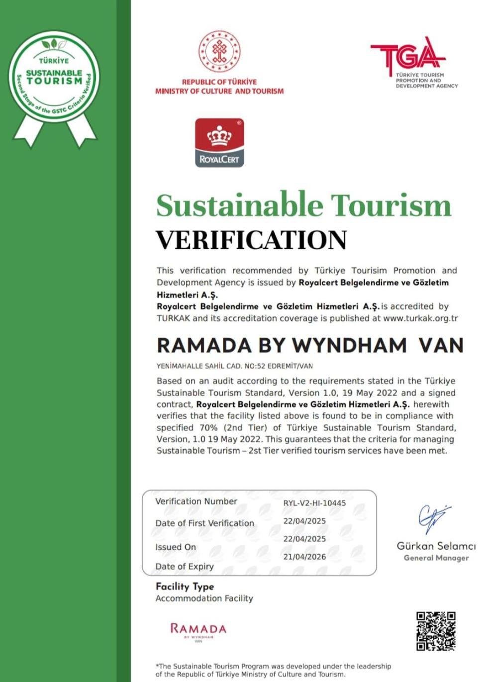 Ramada By Wyndham Van Exterior photo