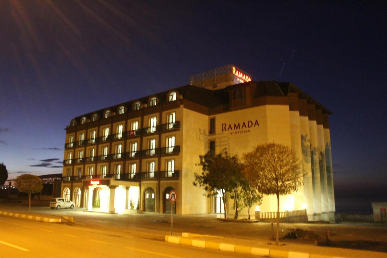 Ramada By Wyndham Van Exterior photo