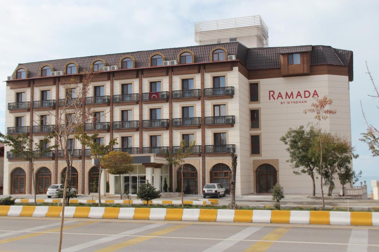 Ramada By Wyndham Van Exterior photo